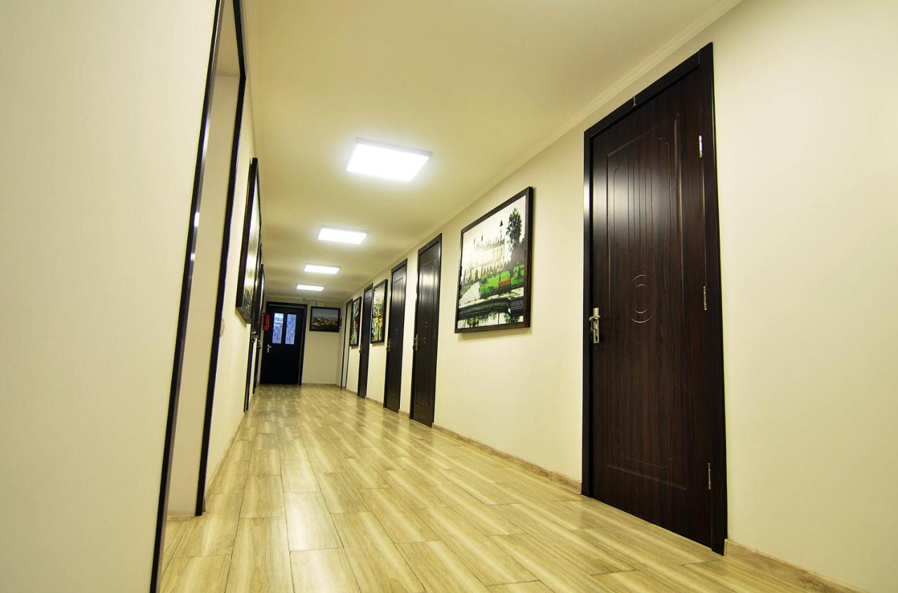 Light Hotel Tbilisi ภายนอก รูปภาพ