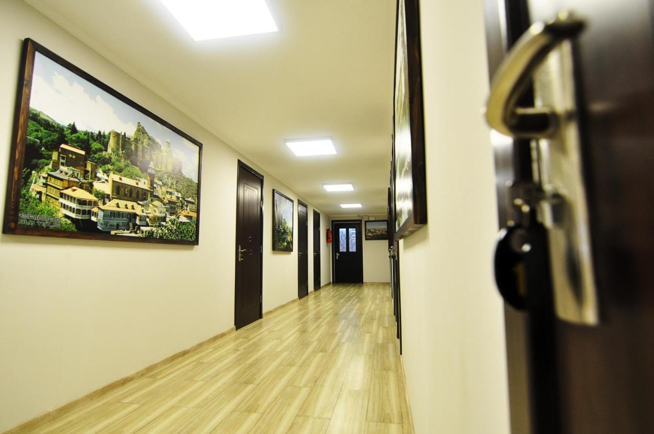 Light Hotel Tbilisi ภายนอก รูปภาพ